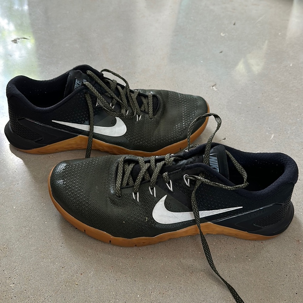 Nike dark green and black metcon shoes; Size 10